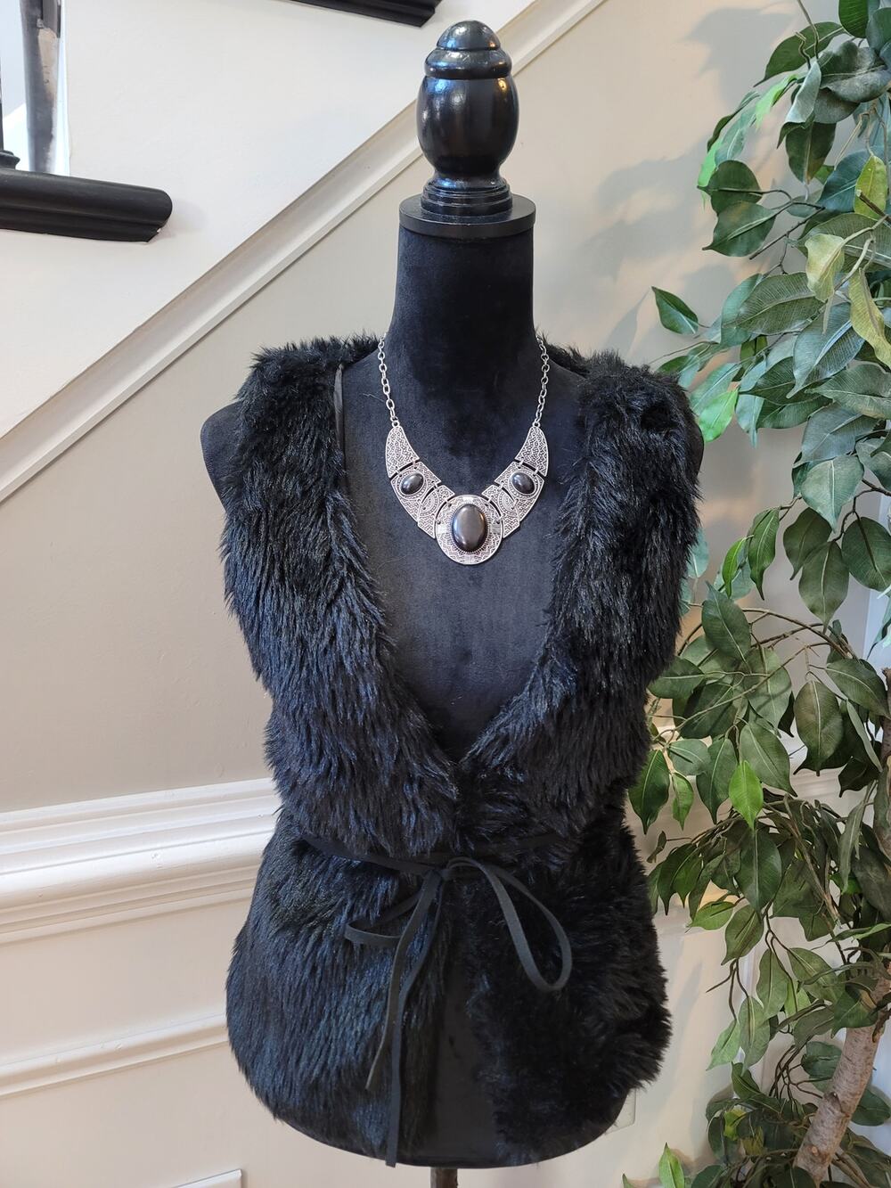 Papaya Faux Fur Vest Women's Small Black Waistcoat Belted Sleeveless Fully Lined